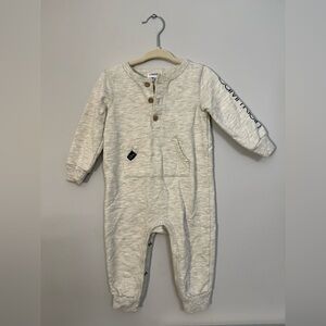 Calvin Klein heather Gray/cream One Piece Footie size 12 m